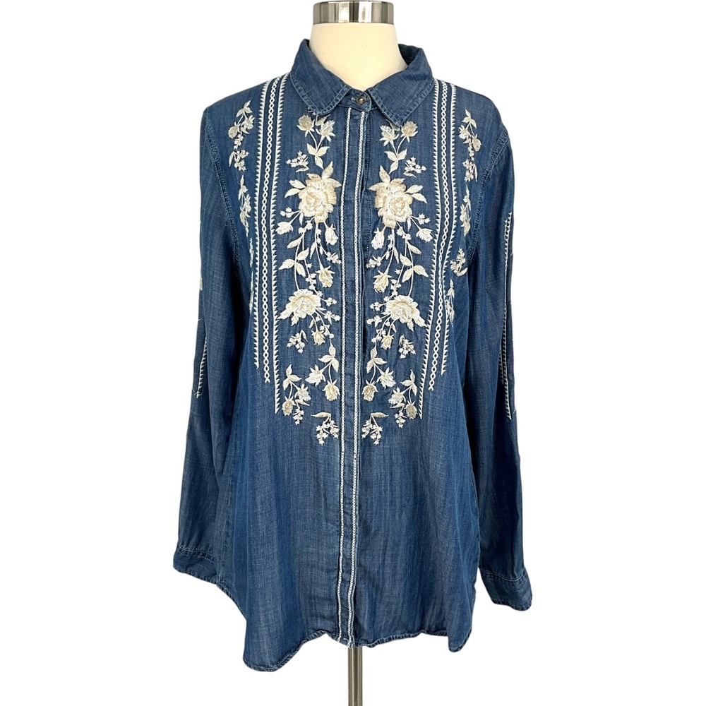 Driftwood Chambray Auger Falls Shirt Womens Medium Blue Floral Embroidery